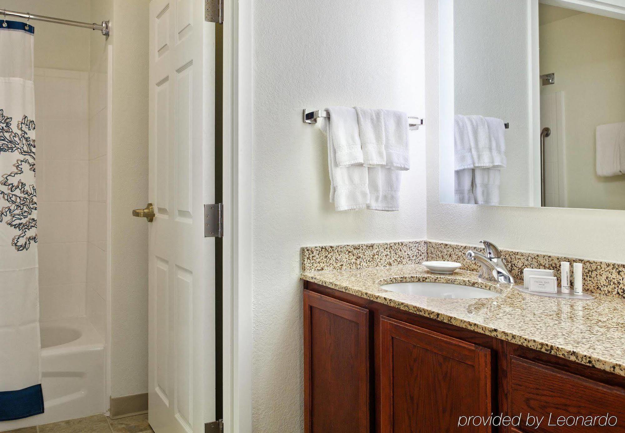 Hotel Sabal Park/brandon Mango